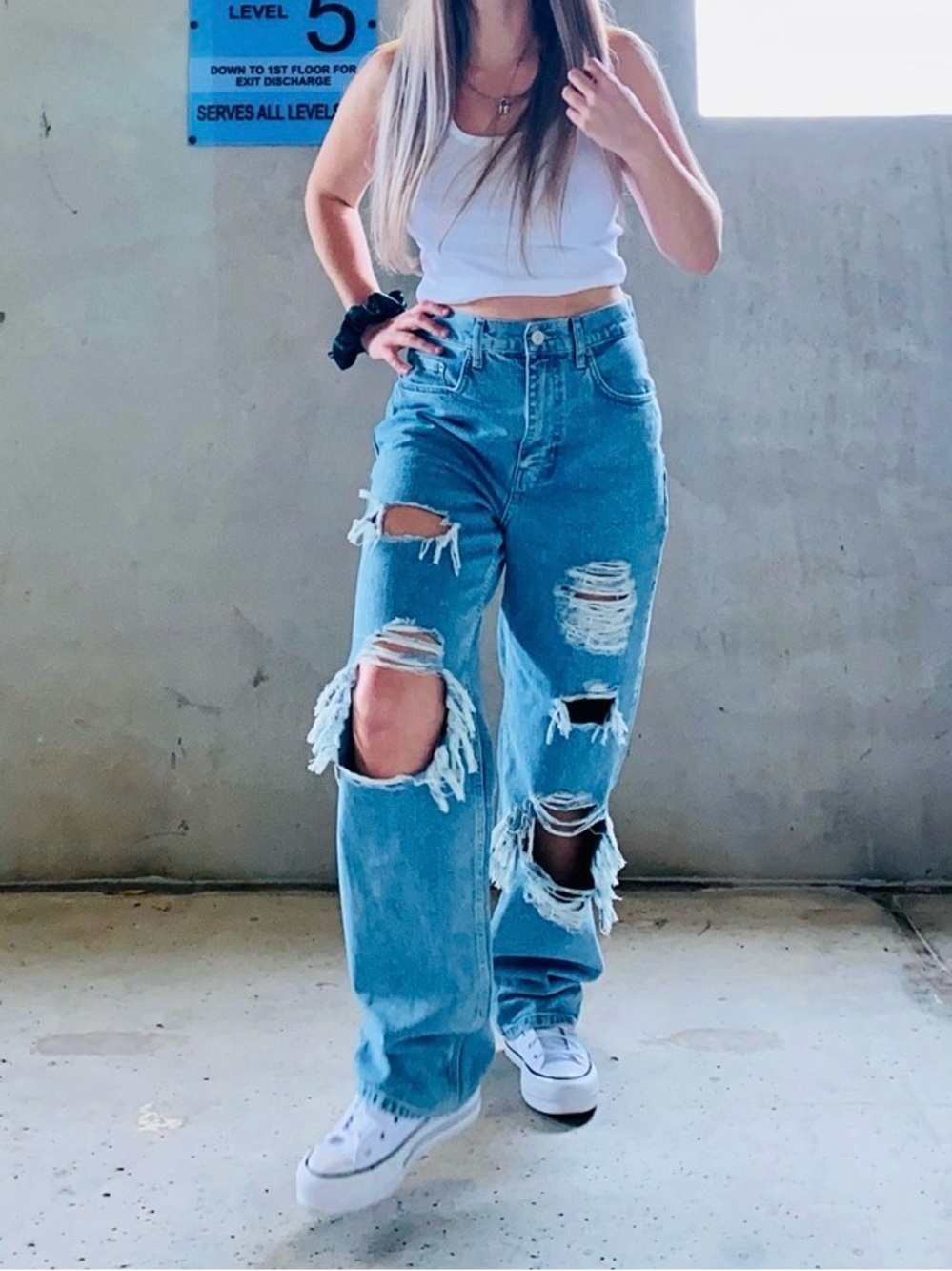 BDG Distressed Boyfriend Jeans in Light Blue Wash